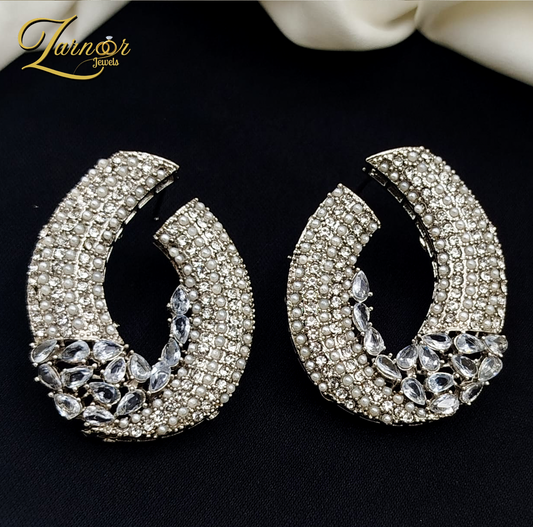 Stylish Noraten Studs