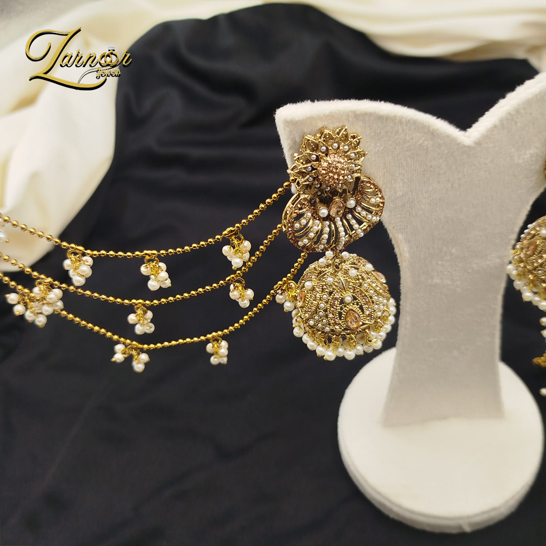 Stylish Jhumki with 3 line Sahara