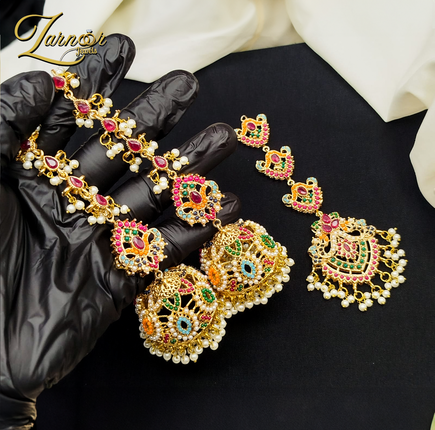 Noraten jhumki with tika