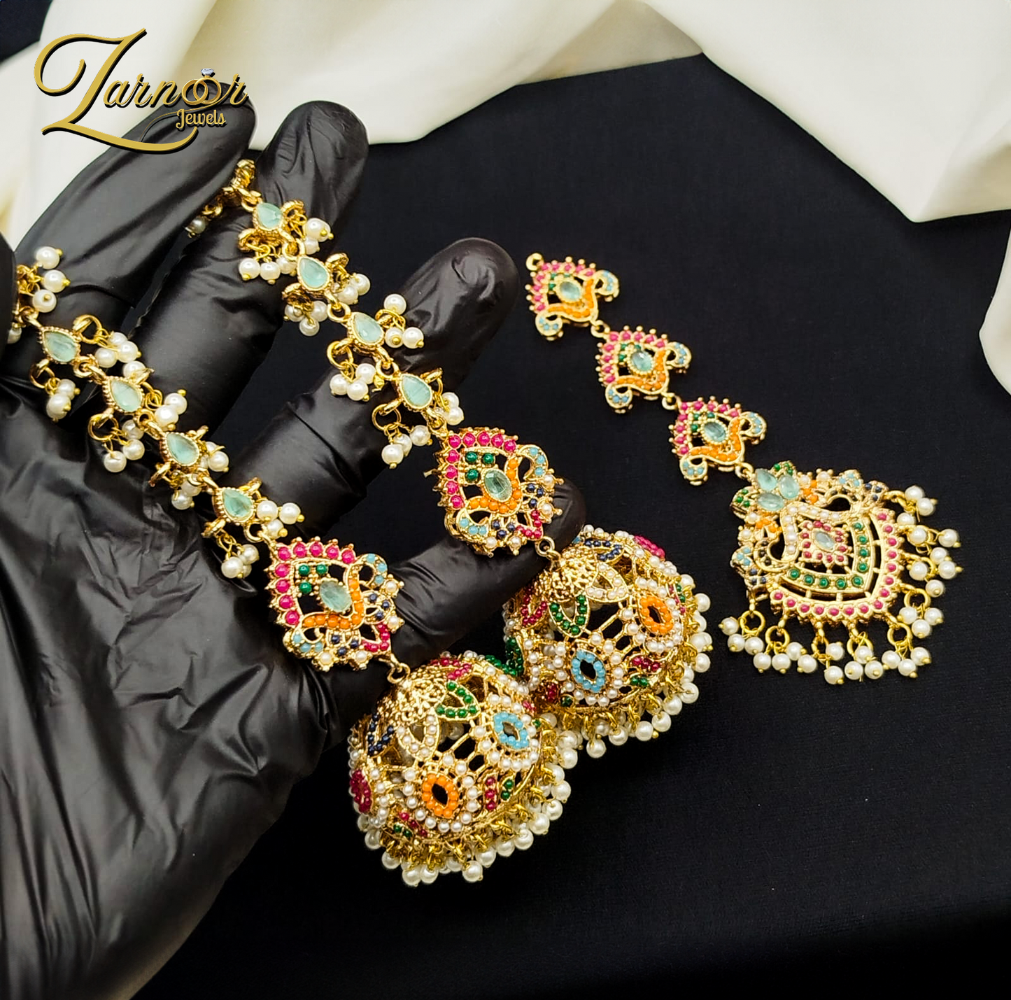 Noraten jhumki with tika