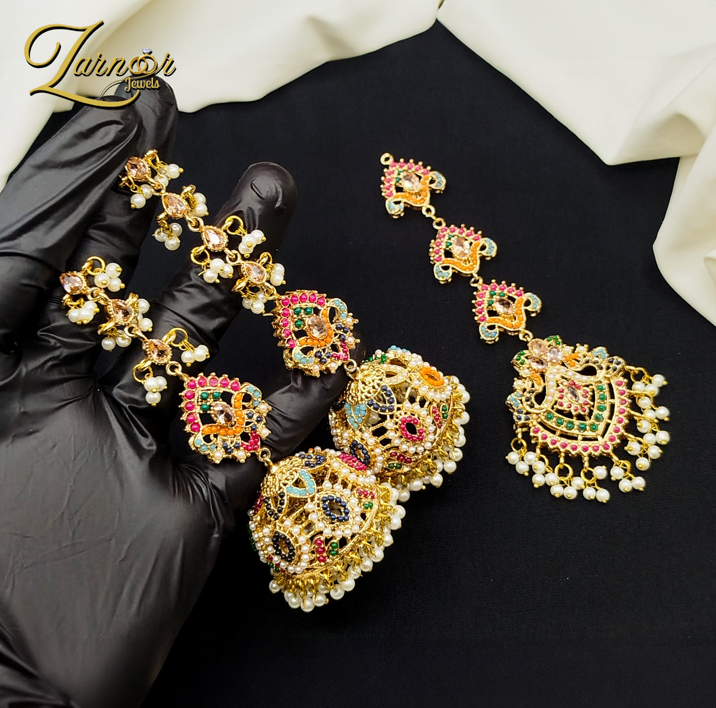 Noraten jhumki with tika