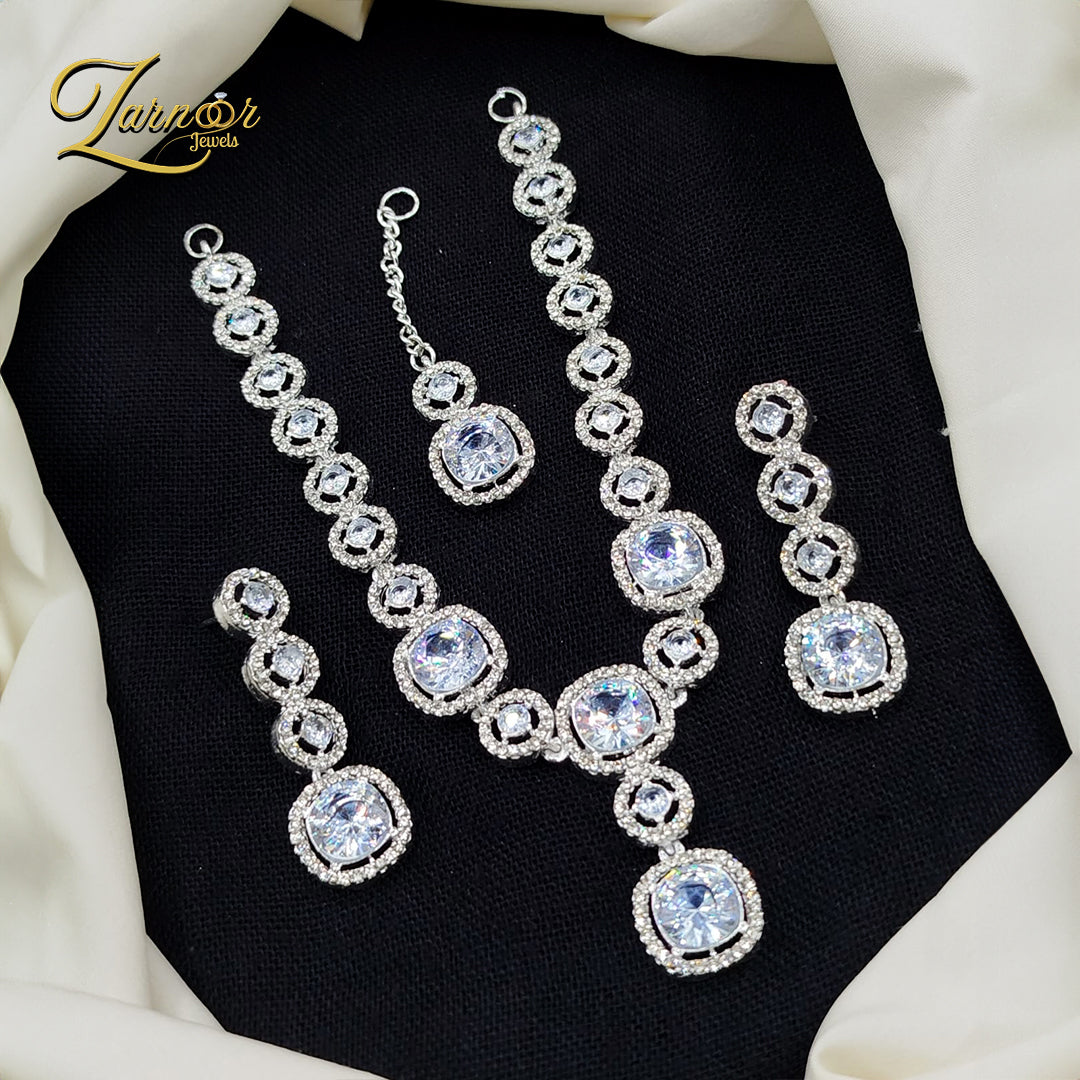 Stylish Necklace Set