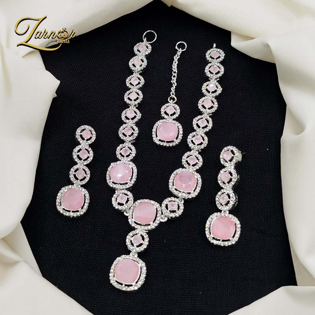 Stylish Necklace Set