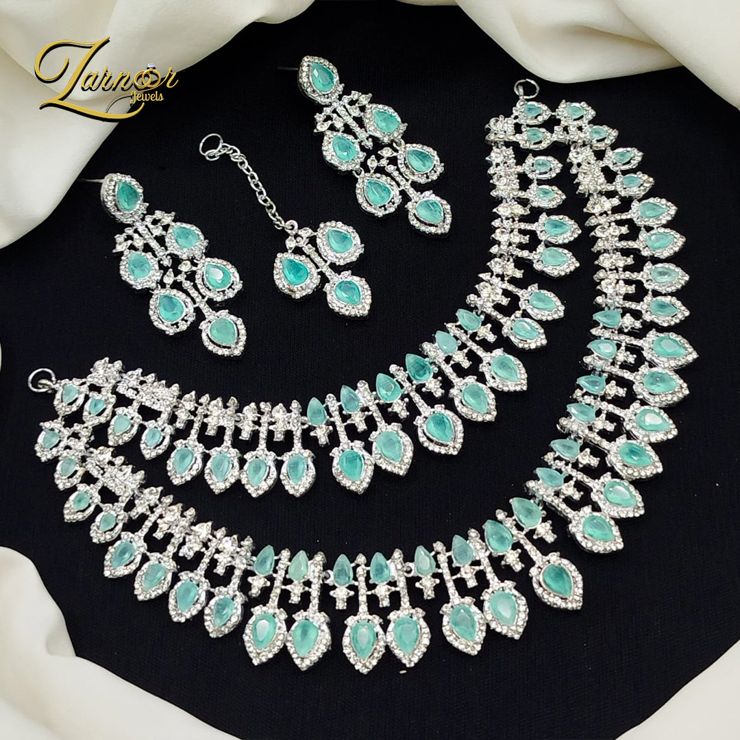 Stylish Heavy Necklace Set