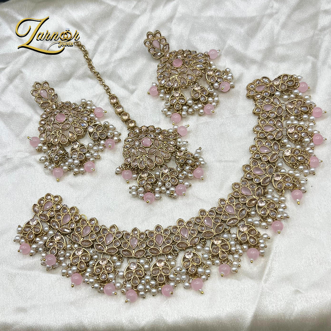 Reverse A.D Necklace Set