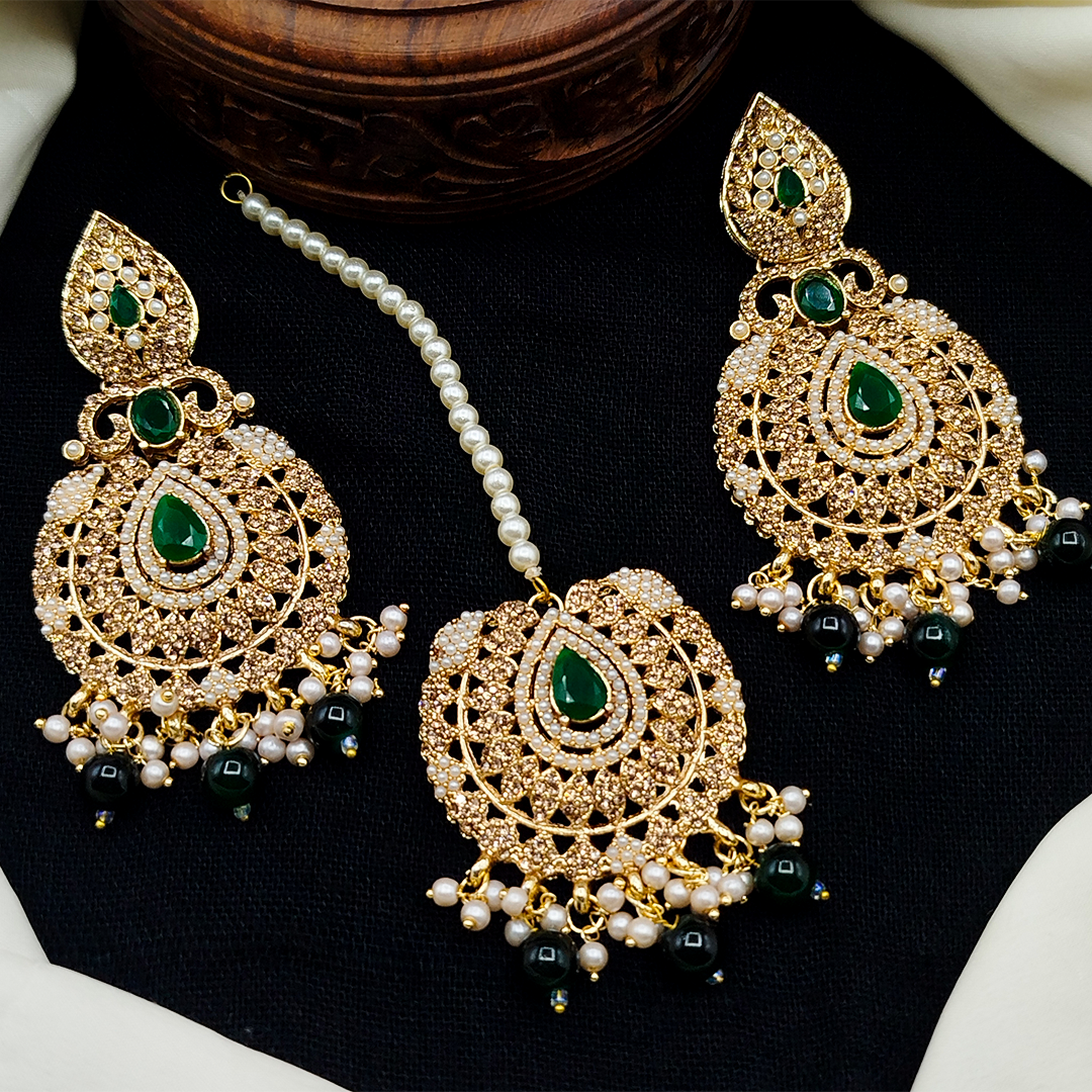 Stylish Earrings with heavy tika