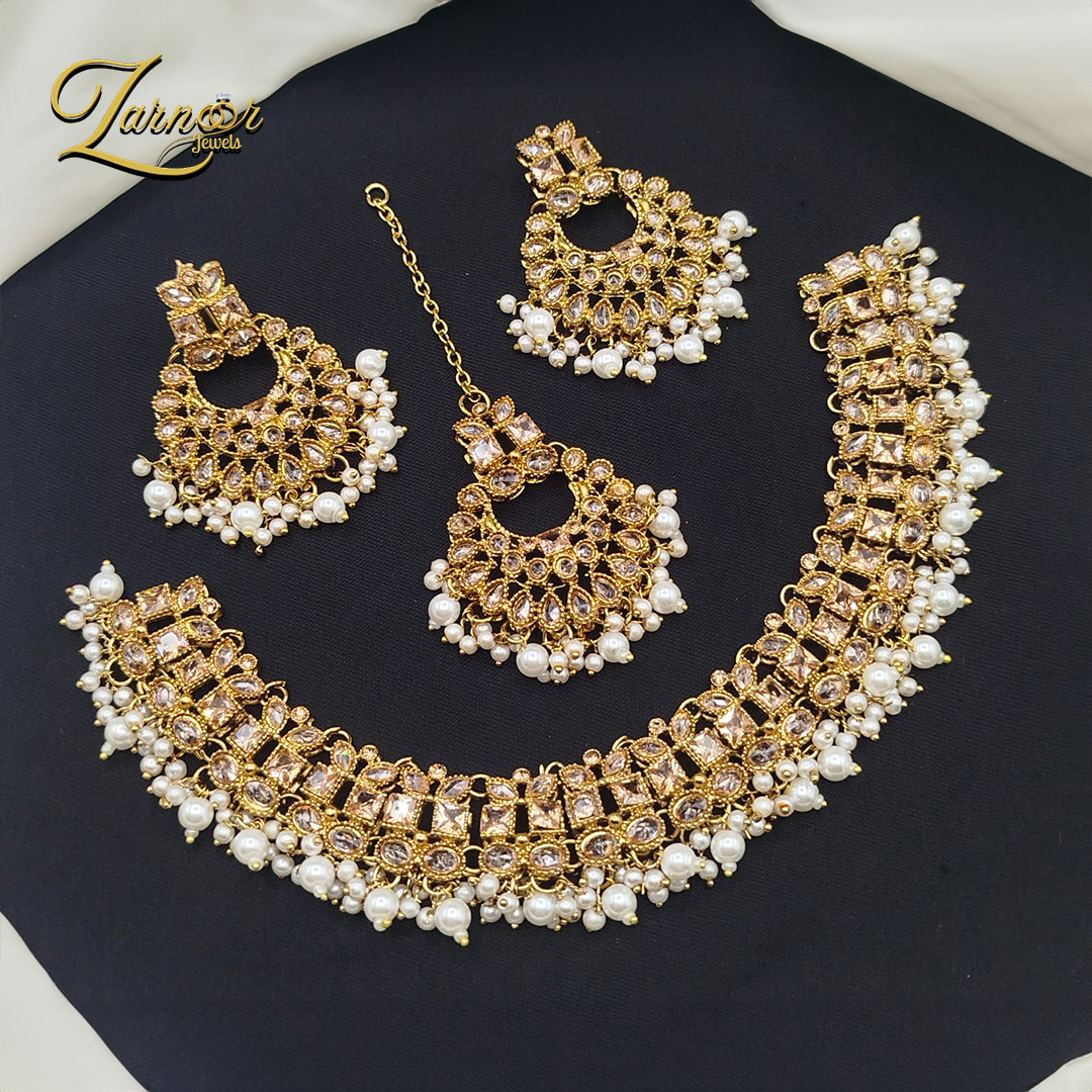 Reverse A.D. Necklace Set