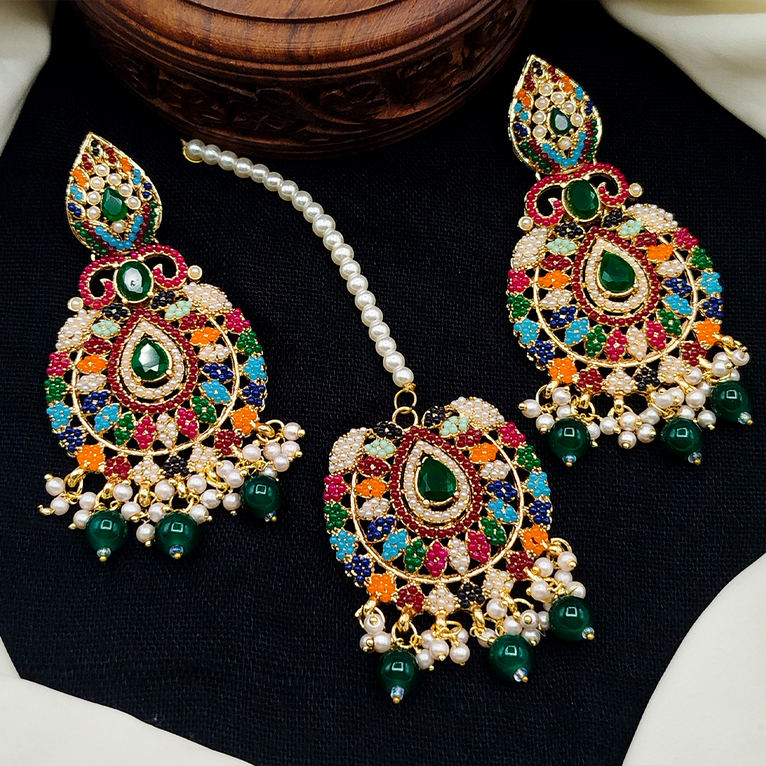 Stylish Earrings with heavy tika