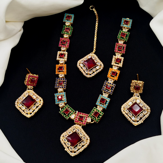 Stylish Noraten Necklace Set