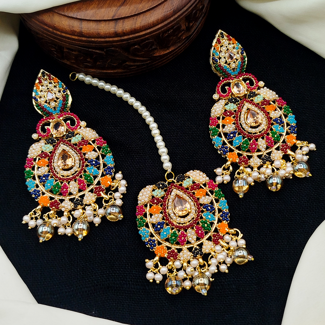 Stylish Earrings with heavy tika