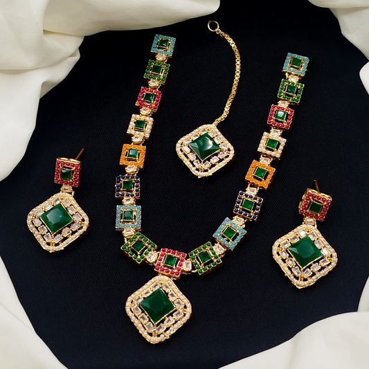 Stylish Noraten Necklace Set