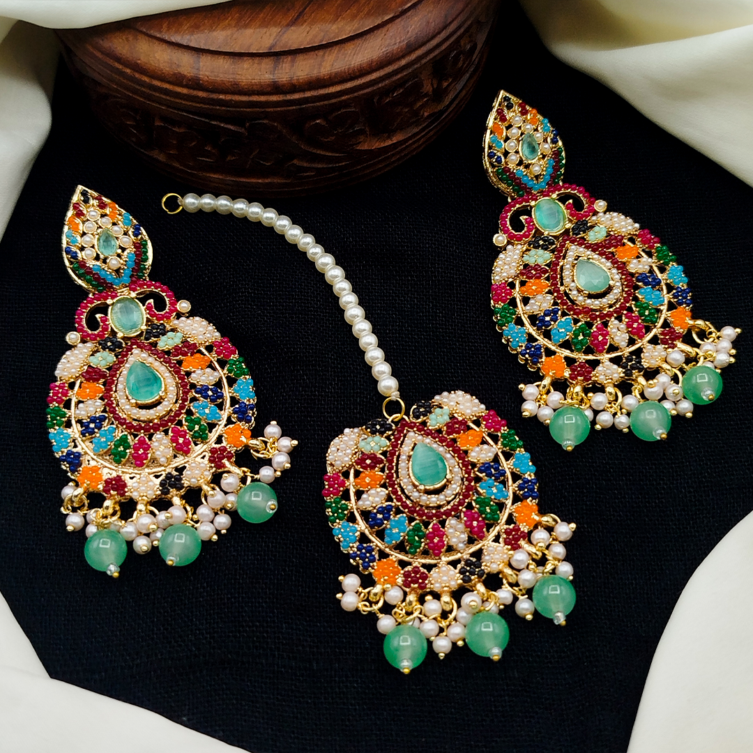Stylish Earrings with heavy tika