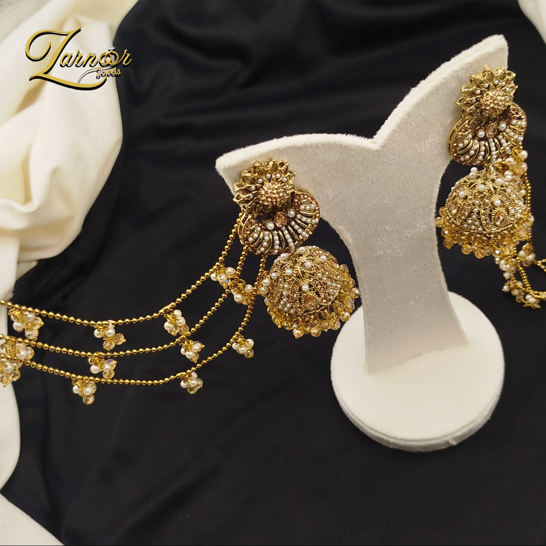 Stylish Jhumki with 3 line Sahara