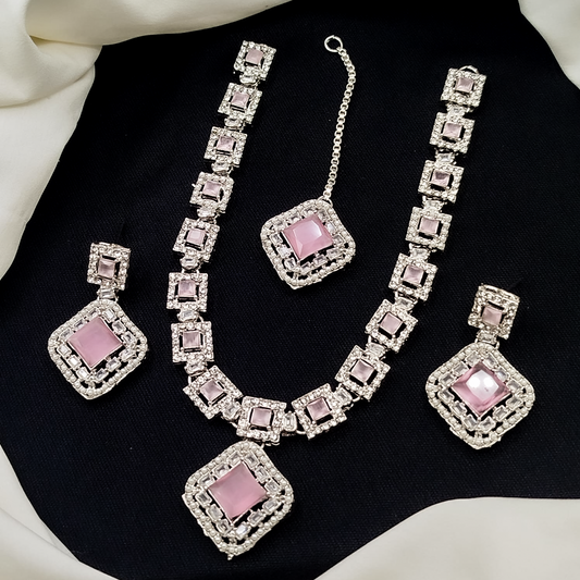 Stylish silver necklace set