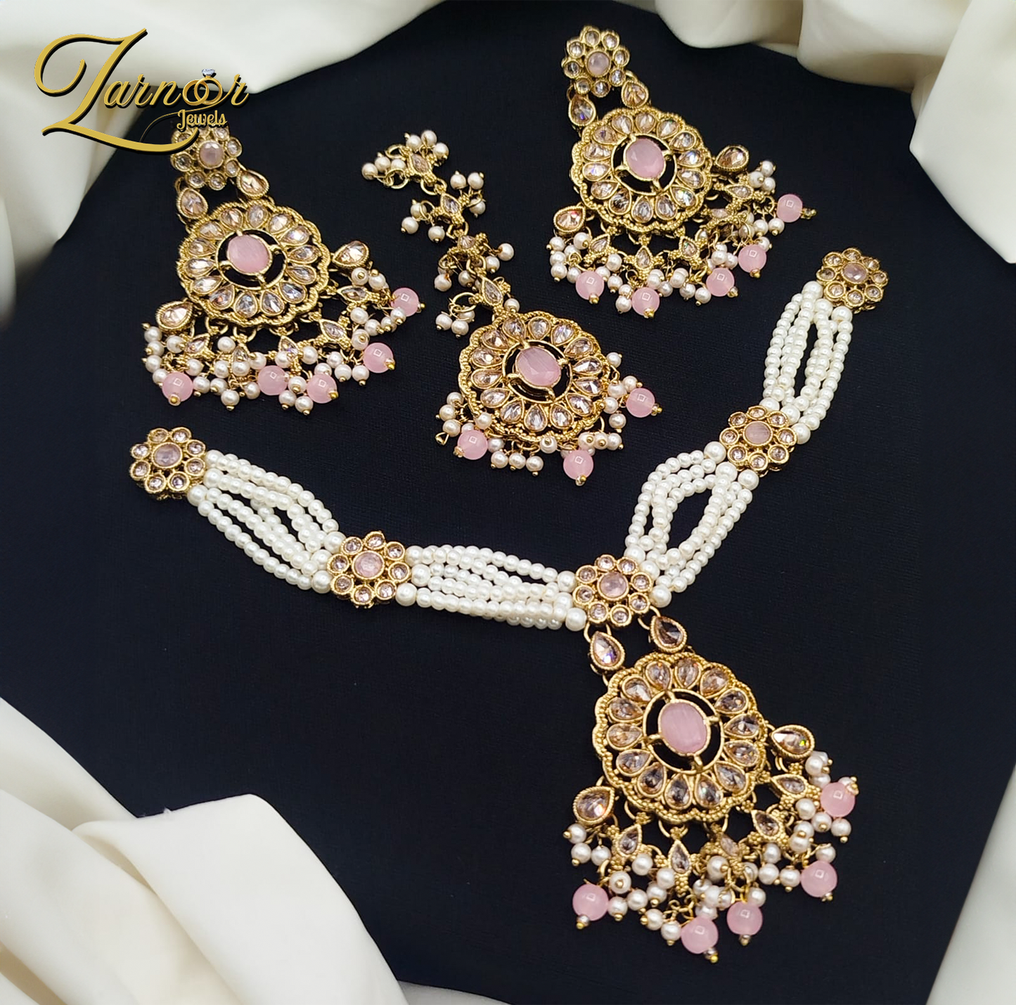 Zarcion Reverse A.D choker set