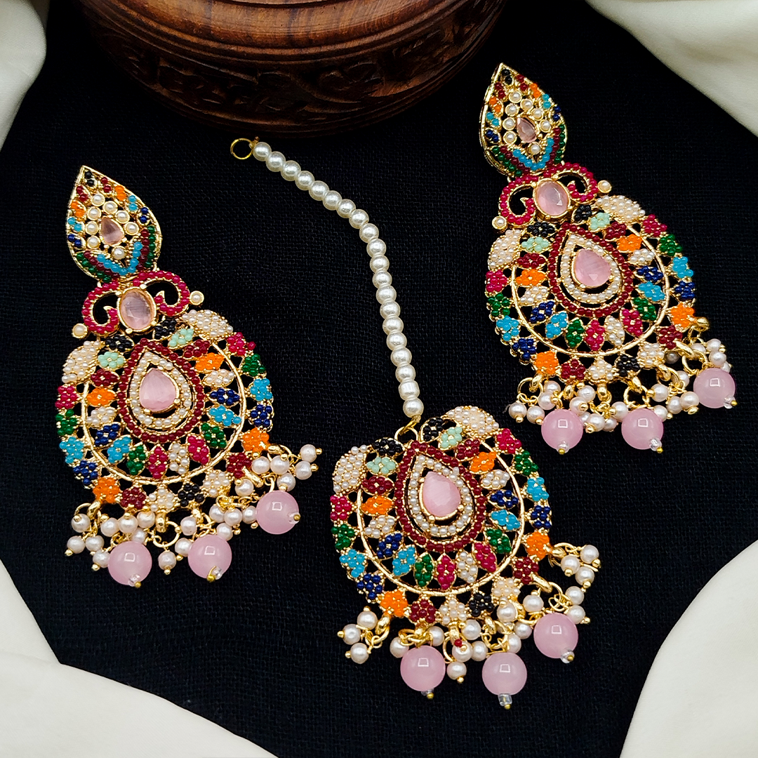 Stylish Earrings with heavy tika