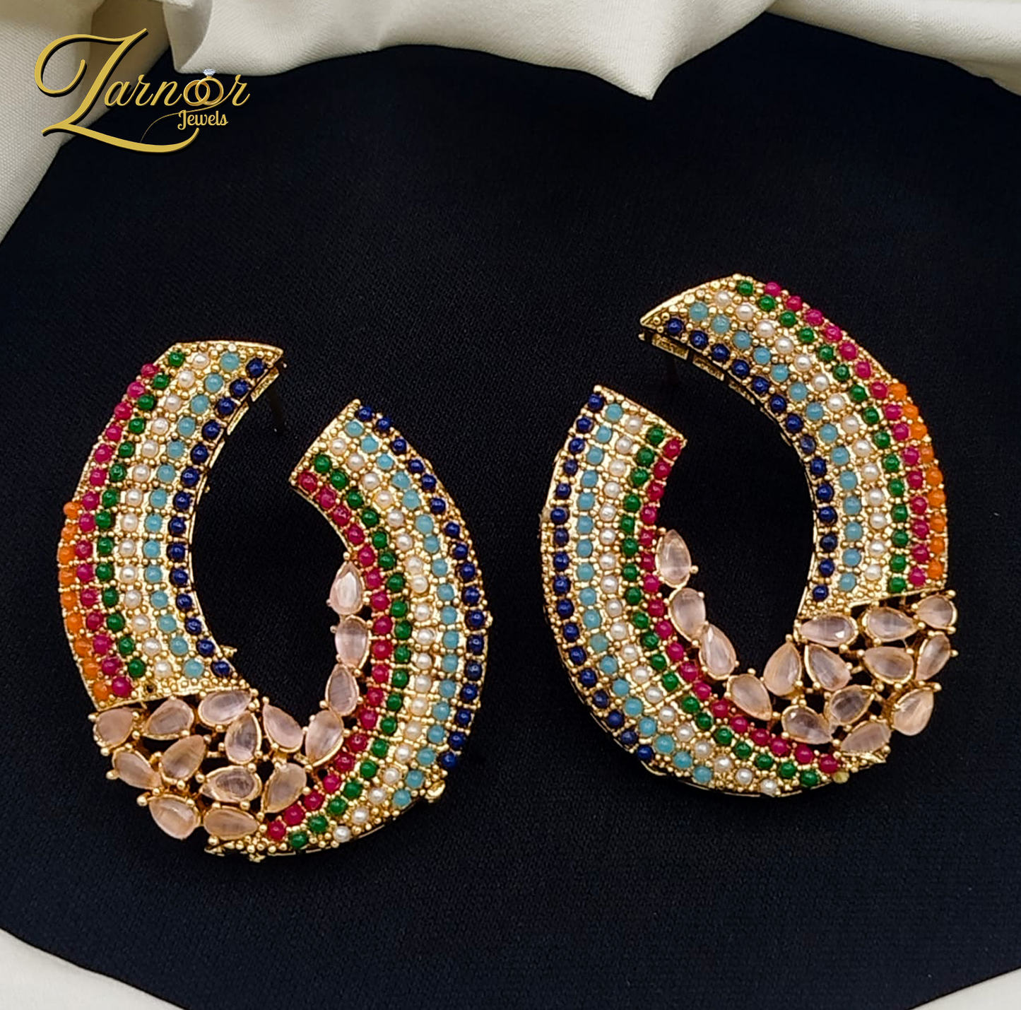 Stylish Noraten Studs