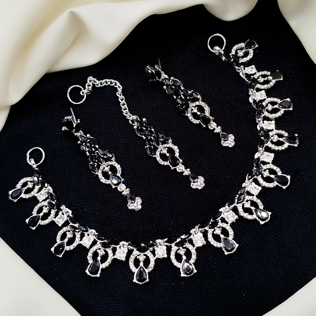 Zarcion Necklace Set