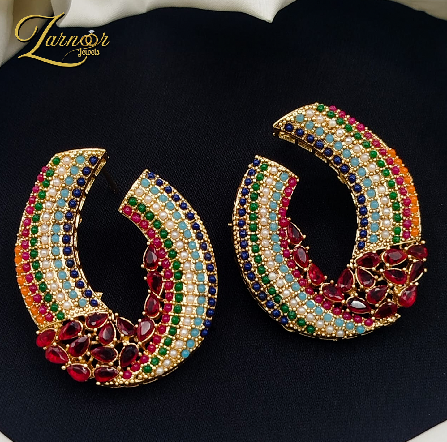 Stylish Noraten Studs