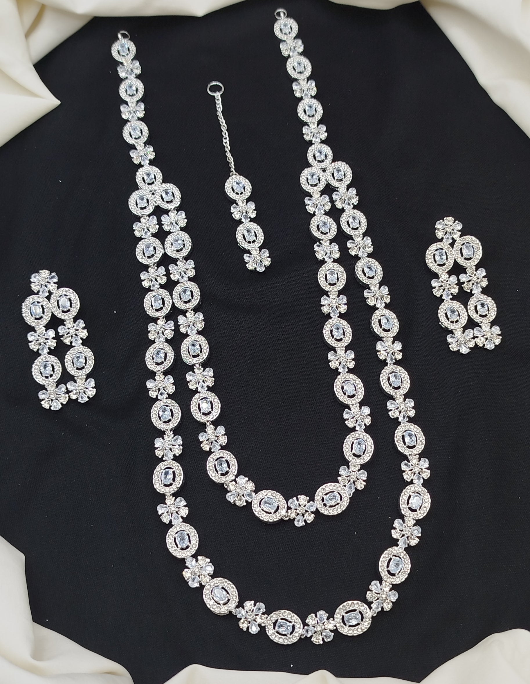 Stylish long mala set