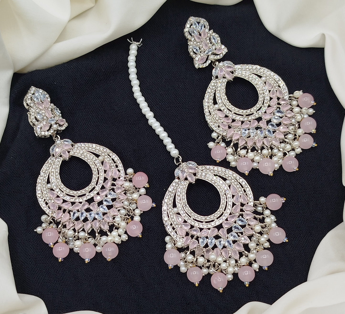 Stylish Earrings Tika