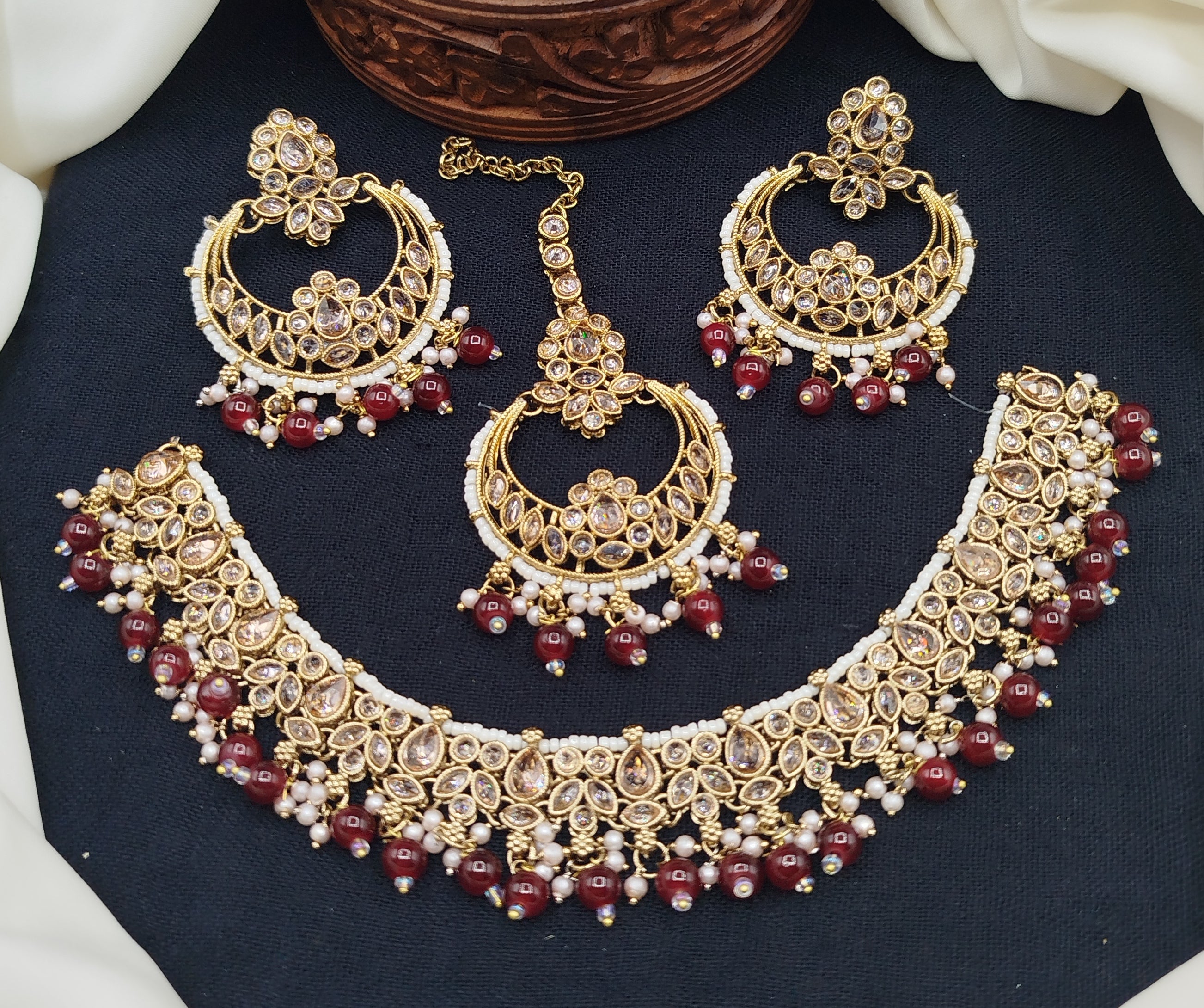Reverse A.D Necklace Set