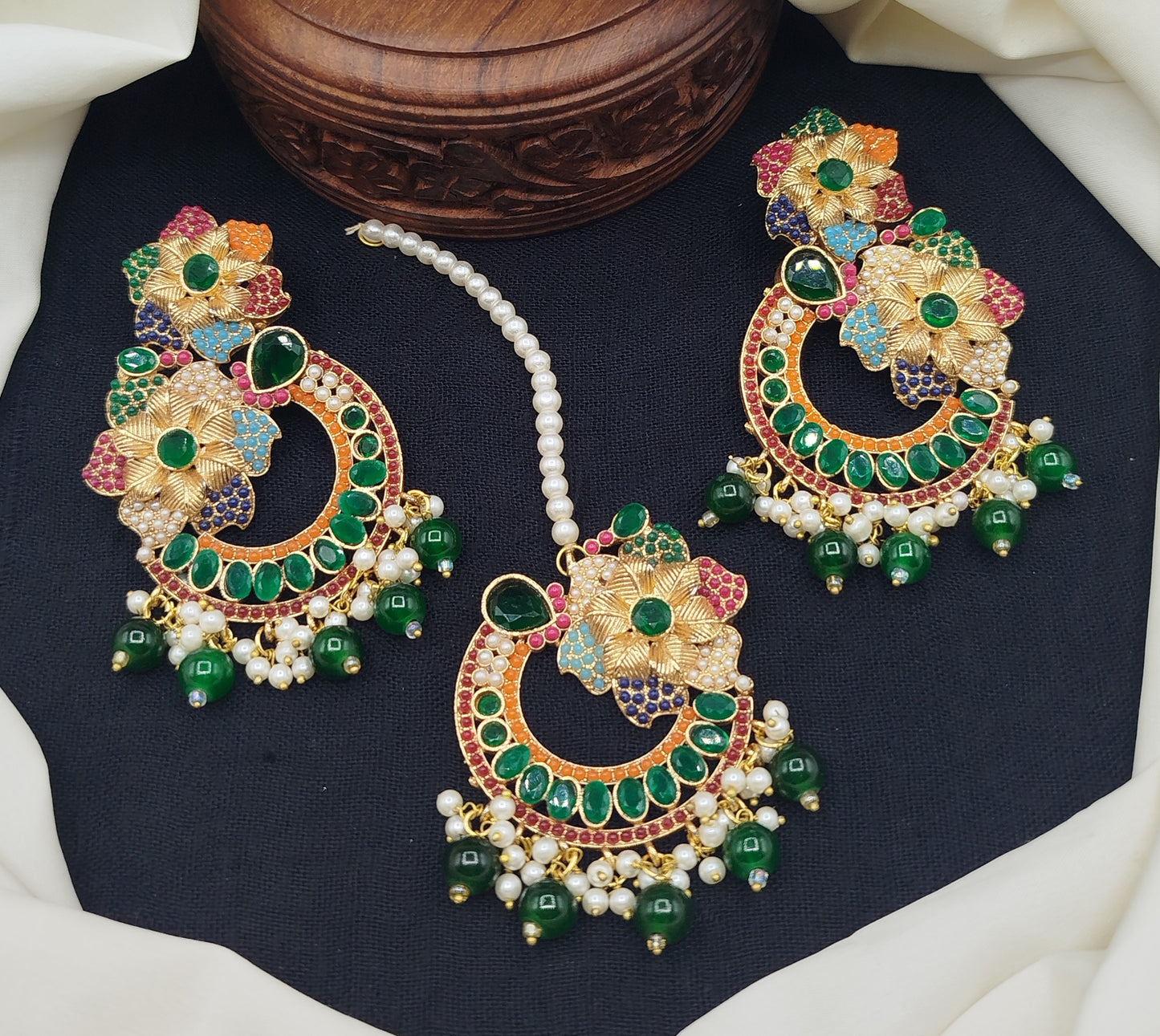 Big size earrings tika