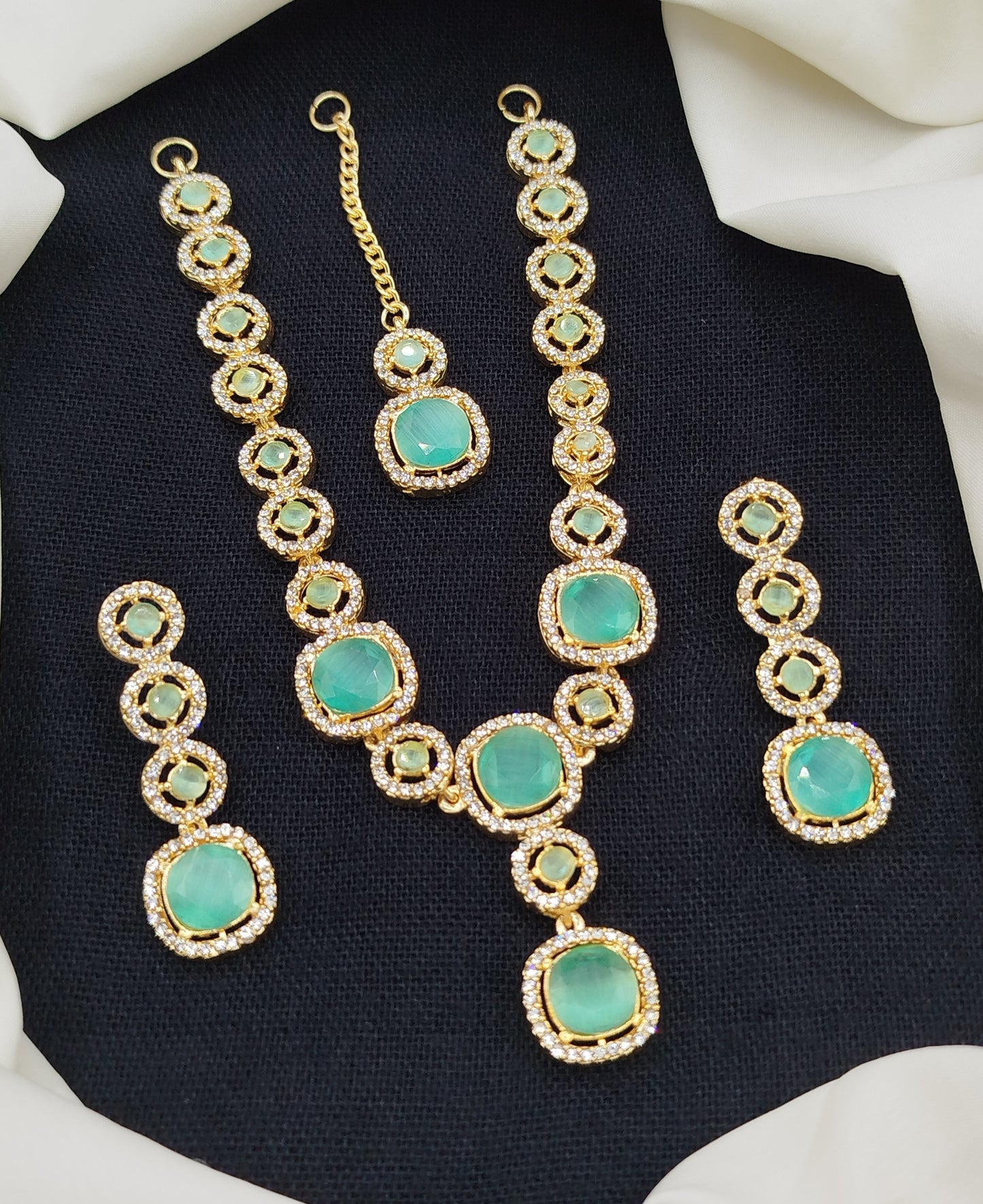Stylish Necklace Set