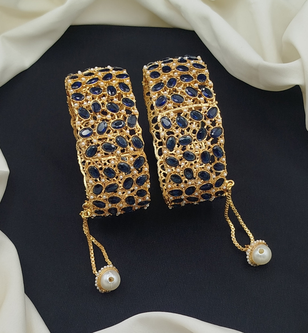 Dimond style openable karay