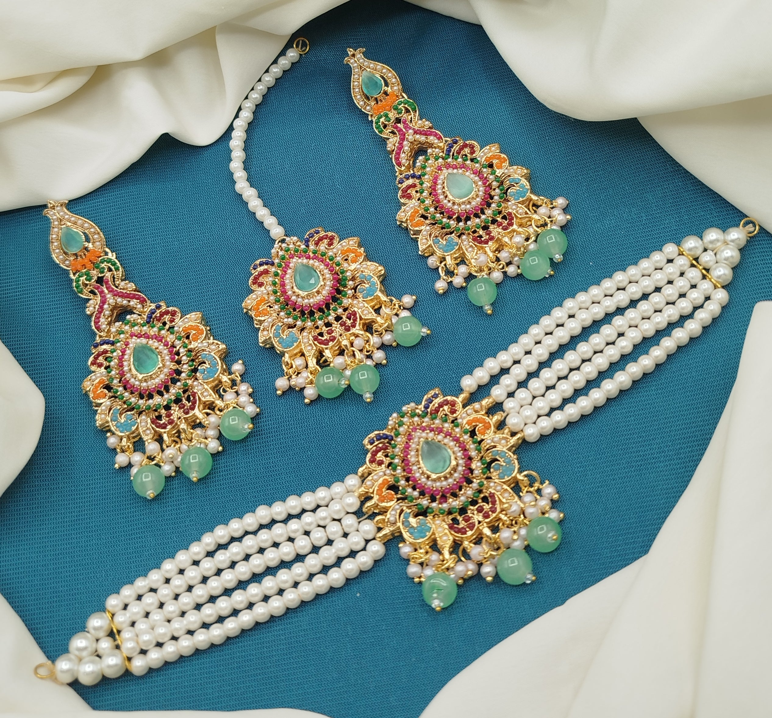 Noraten choker set