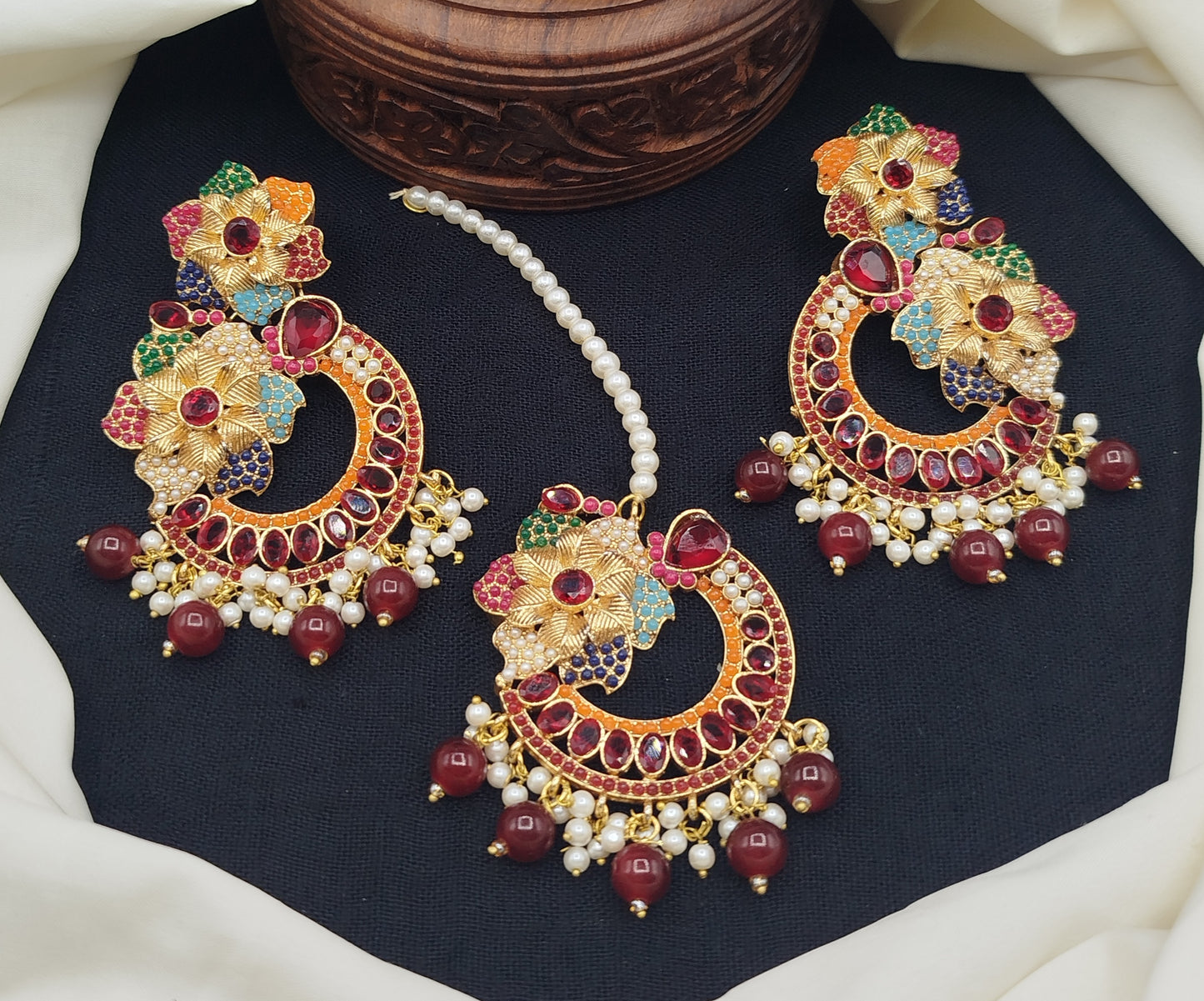 Big size earrings tika