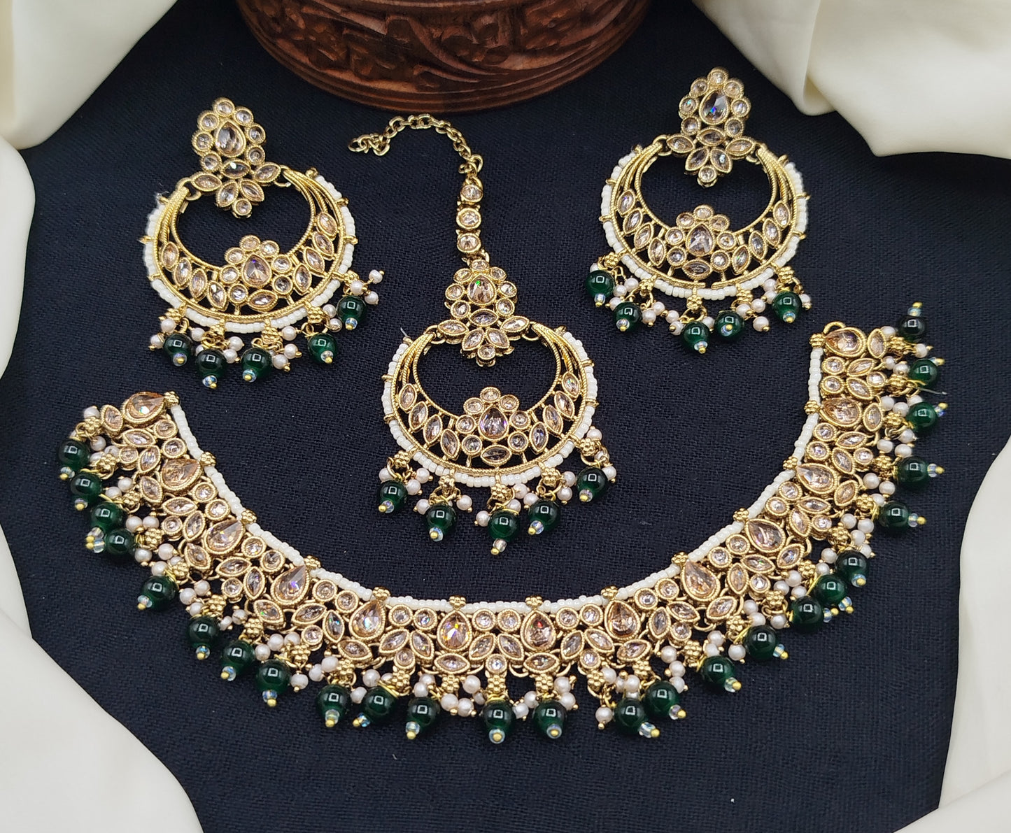 Reverse A.D Necklace Set