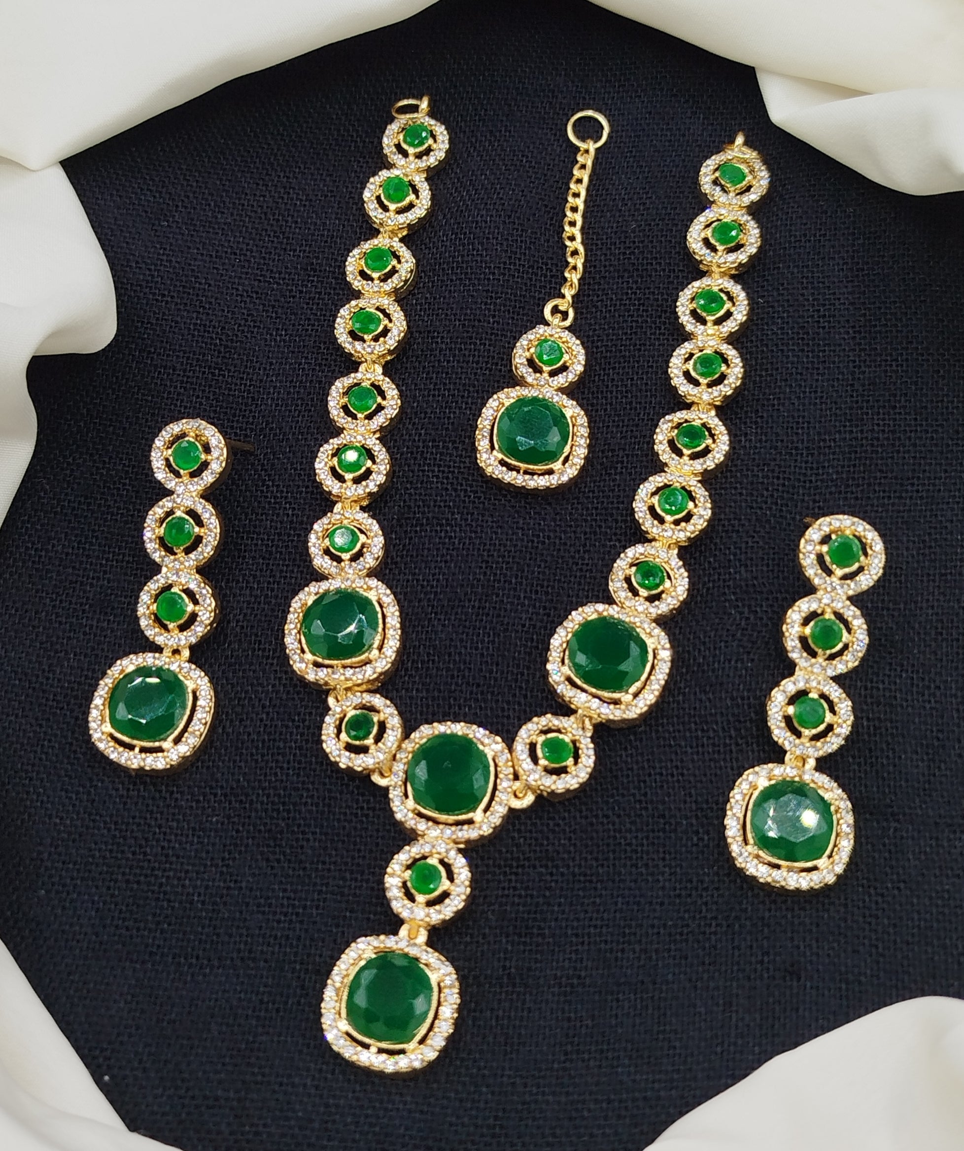 Stylish Necklace Set
