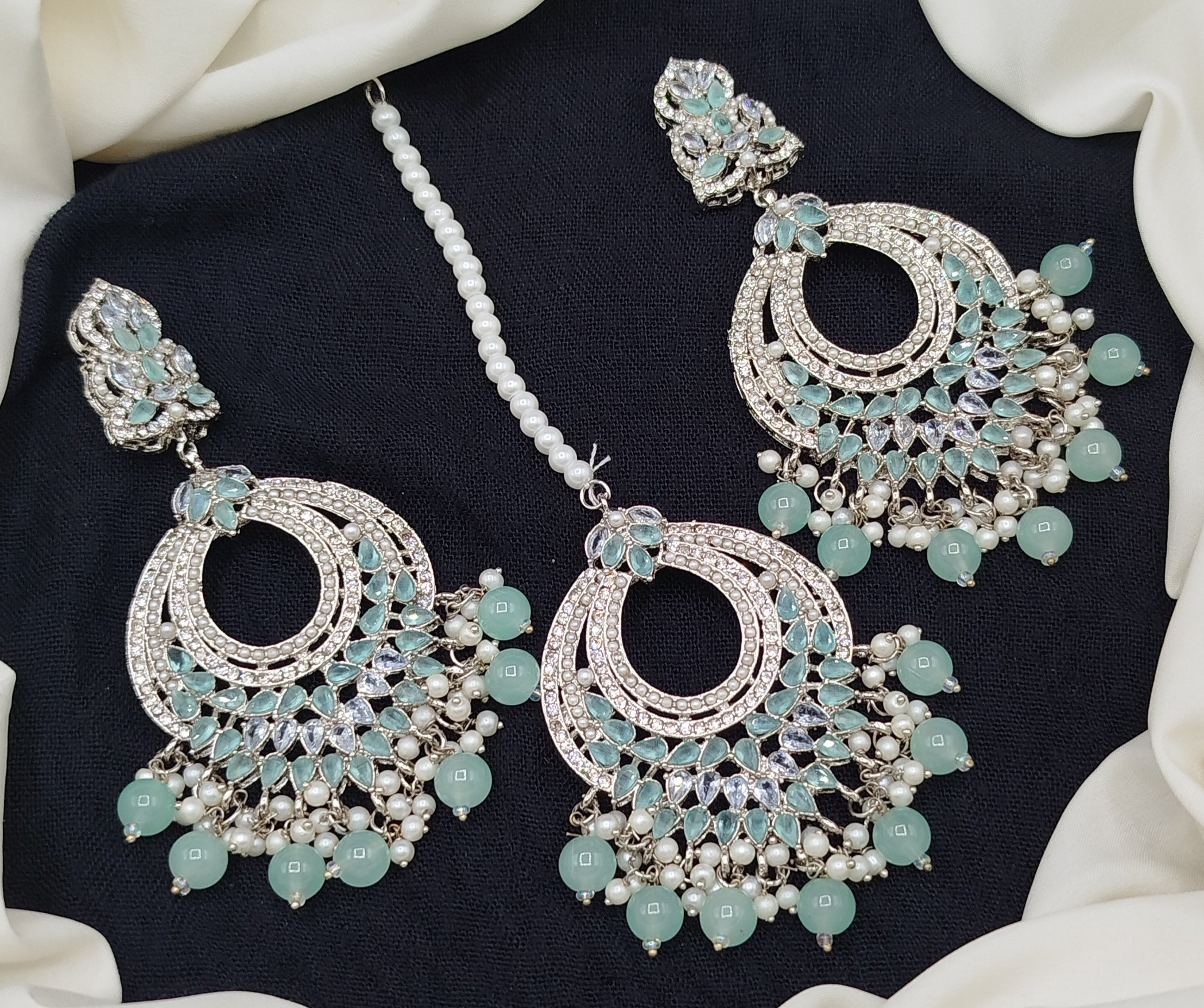 Stylish Earrings Tika
