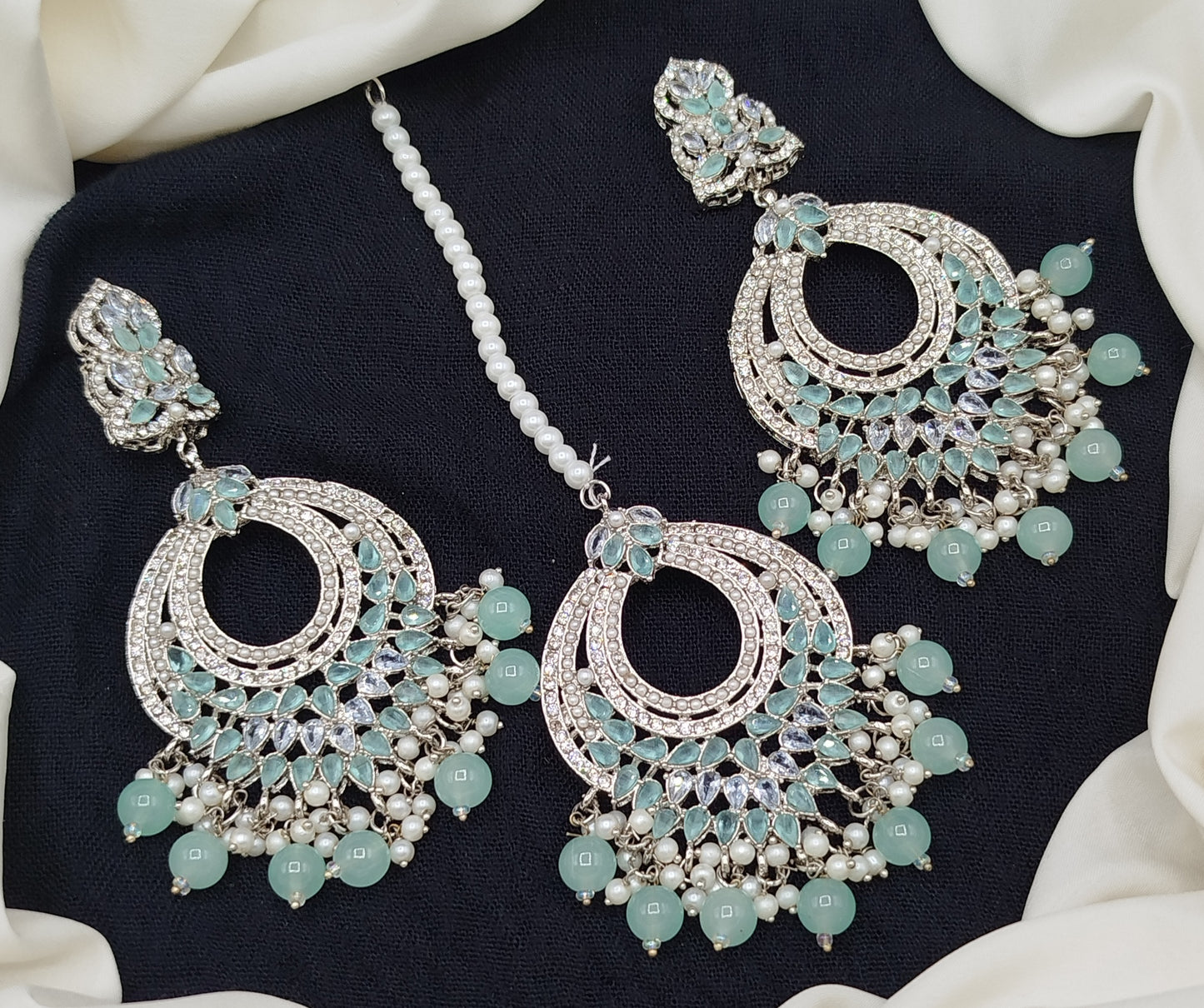 Stylish Earrings Tika