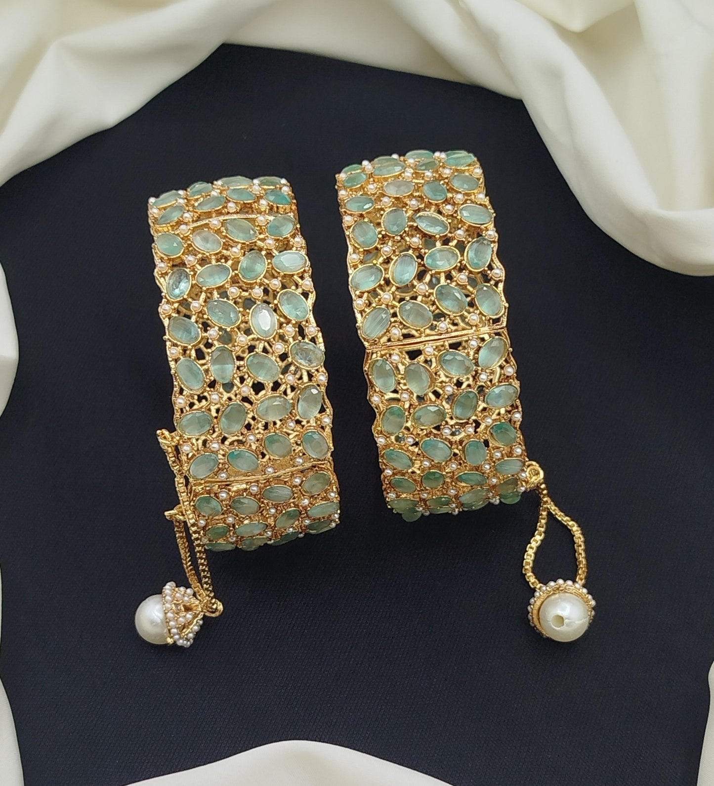 Dimond style openable karay