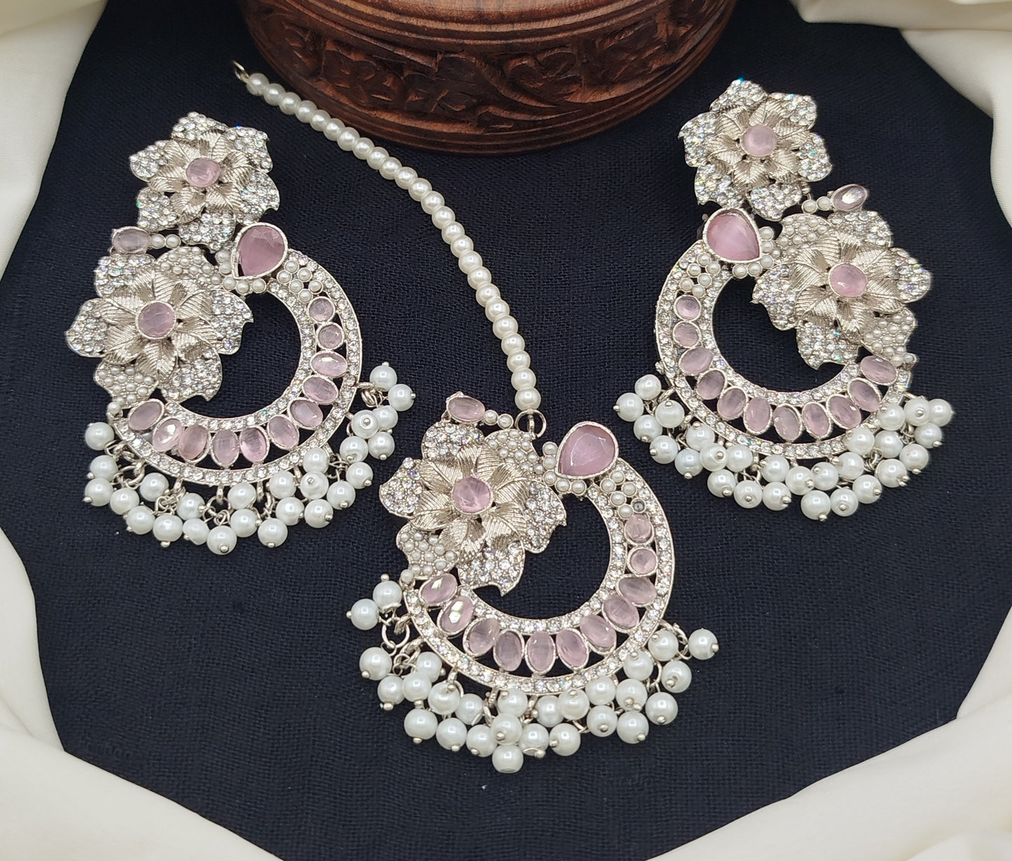 Big size earrings tika